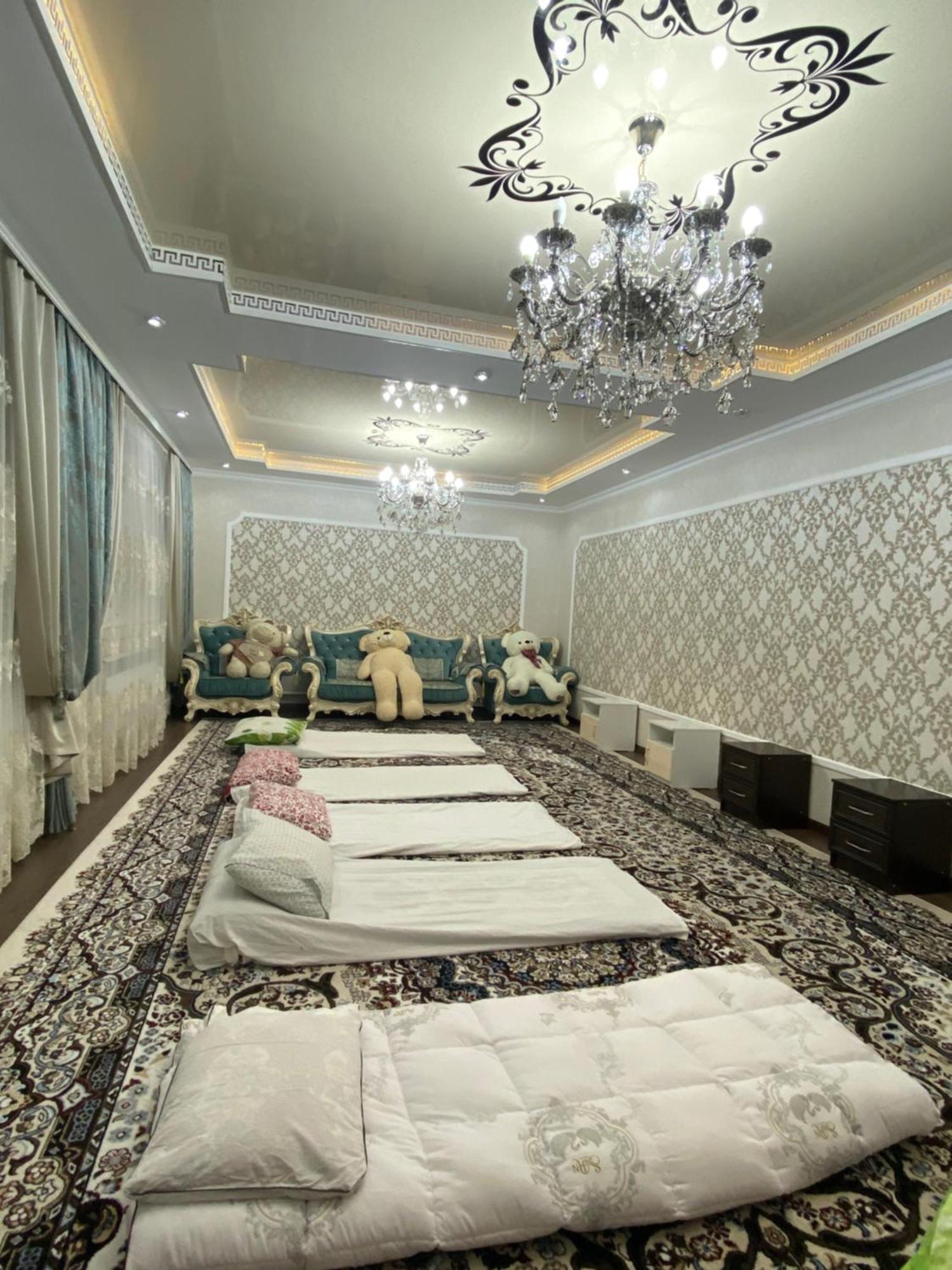 Guest House Glover Karakol Exteriér fotografie