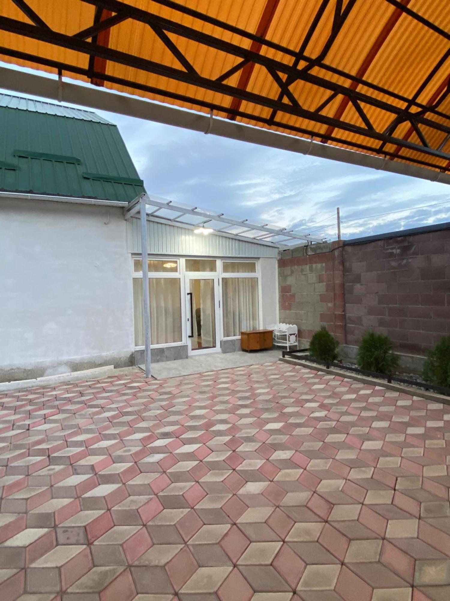 Guest House Glover Karakol Exteriér fotografie